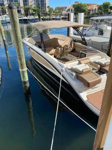 Slide: The Image of Sea Ray 290 Sundeck 2016 - 5