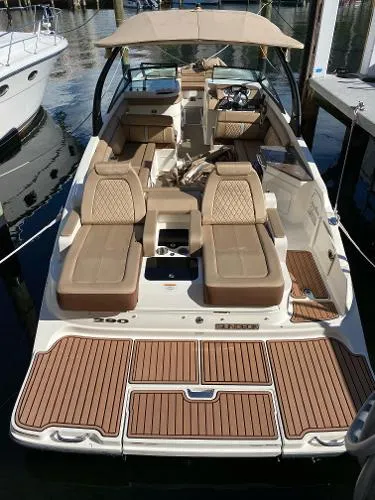 Slide: The Image of Sea Ray 290 Sundeck 2016 - 9