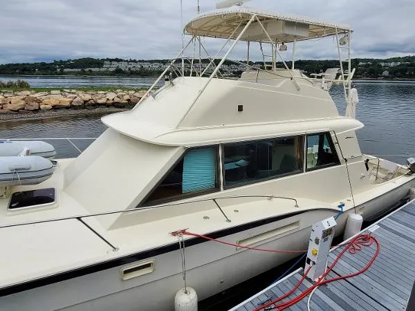 Slide: The Image of Hatteras 53 Convertible 1976 - 4