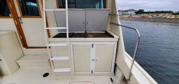 Slide: The Image of Hatteras 53 Convertible 1976 - 9