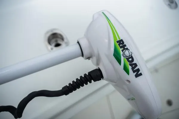 Slide: The Image of SeaVee 390z Center Console 2016 - 6