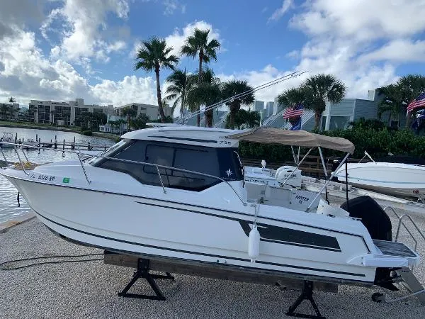 Slide: The Image of Jeanneau NC795 2018 - 3