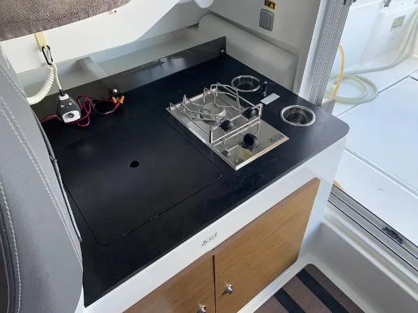 Slide: The Image of Jeanneau NC795 2018 - 4