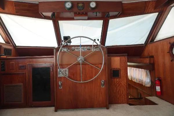 Slide: The Image of Hatteras 53 Yacht Fisherman 1978 - 10