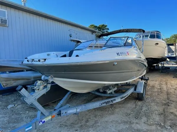 Slide: The Image of Stingray 214 LR 2018 - 1