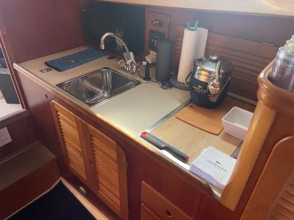 Slide: The Image of Hinckley Yachts 36 Picnic Boat EP 2002 - 3