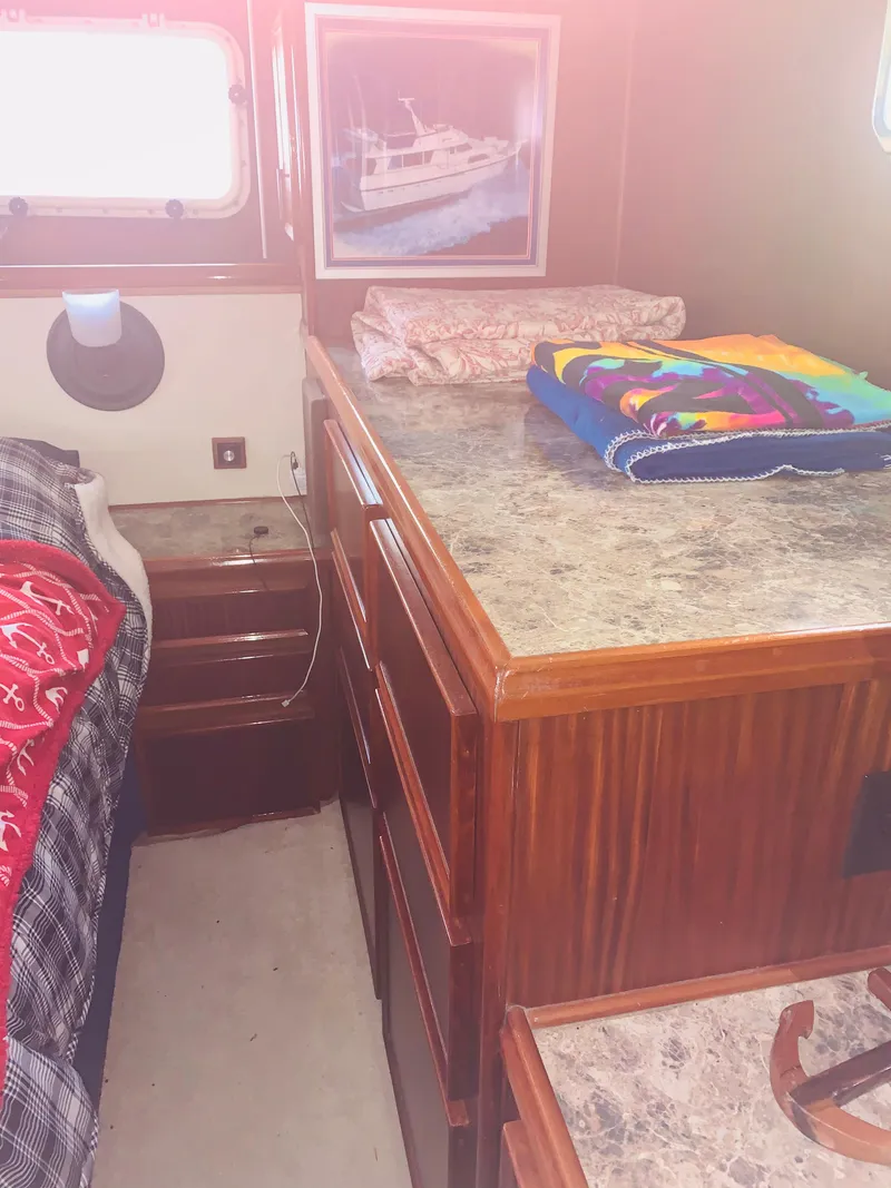 Slide: The Image of Hatteras Motor Yacht 1983 - 10