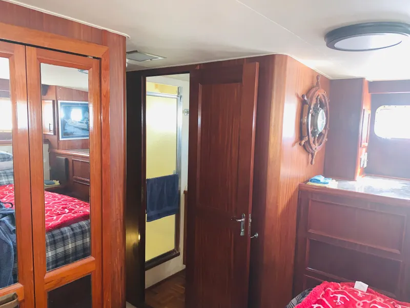 Slide: The Image of Hatteras Motor Yacht 1983 - 11