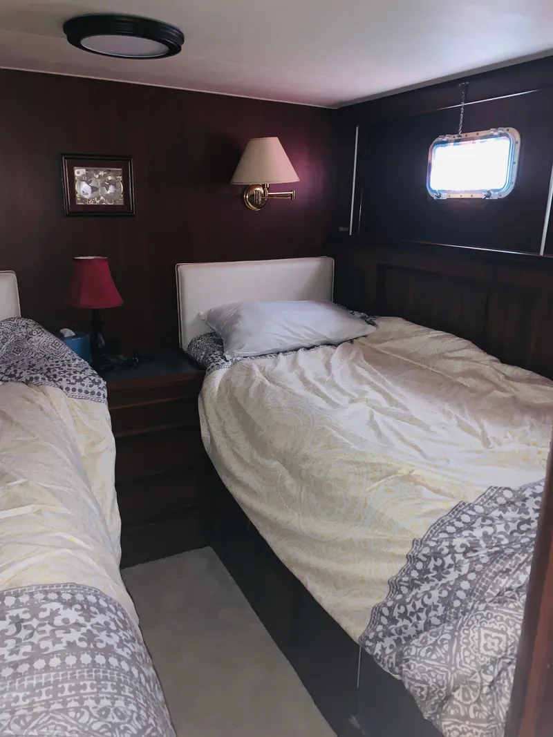 Slide: The Image of Hatteras Motor Yacht 1983 - 8