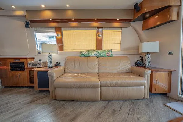 Slide: The Image of Carver Yachts 560 Voyager 2006 - 5