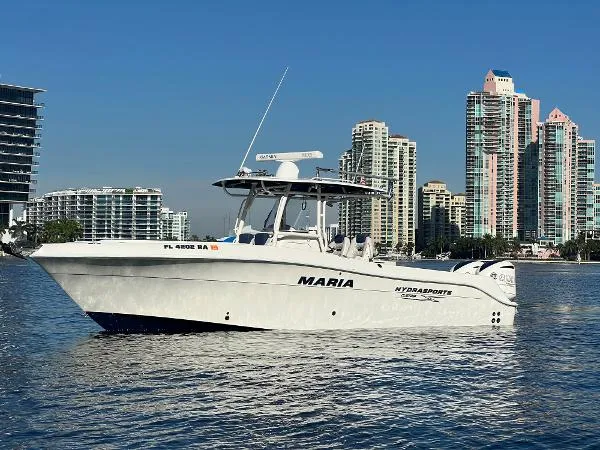 Slide: The Image of Hydra-Sports 3000 Center Console 2016 - 0