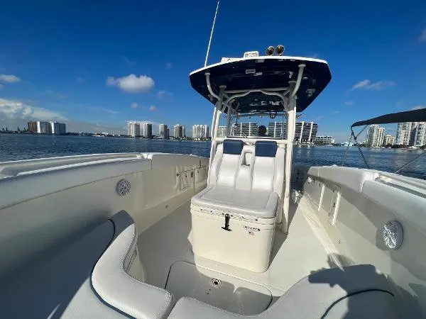 Slide: The Image of Hydra-Sports 3000 Center Console 2016 - 7