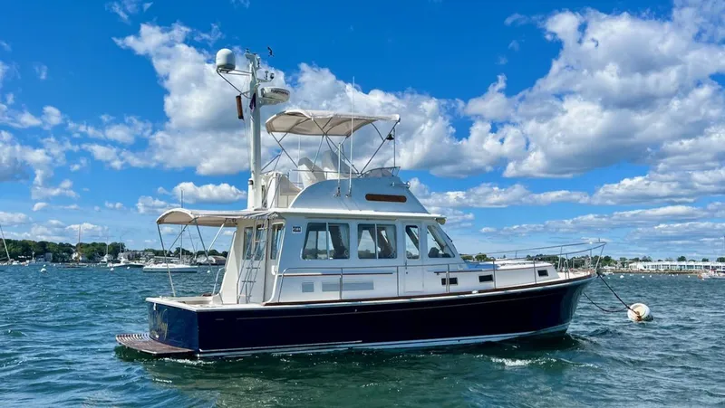Slide: The Image of Grand Banks Eastbay 40 Flybridge 1997 - 7