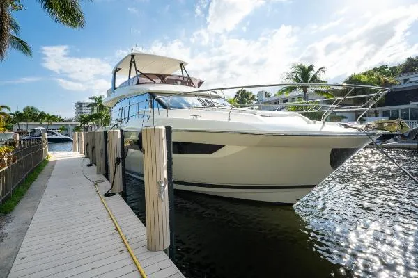 Slide: The Image of Prestige 520 Fly 2020 - 2