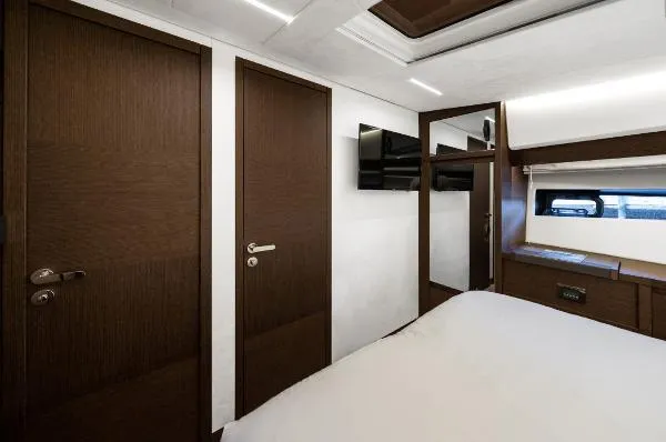 Slide: The Image of Prestige 520 Fly 2020 - 8