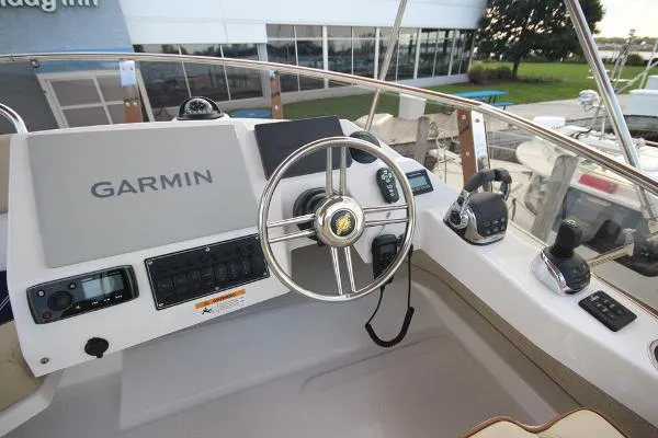 Slide: The Image of Ranger Tug R-41 Command Bridge 2020 - 8