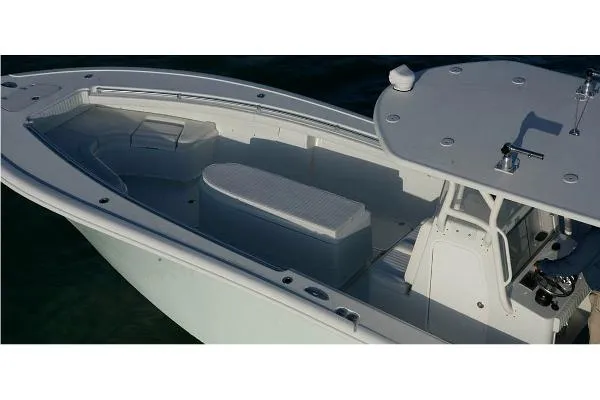 Slide: The Image of Yellowfin 36 2018 - 3