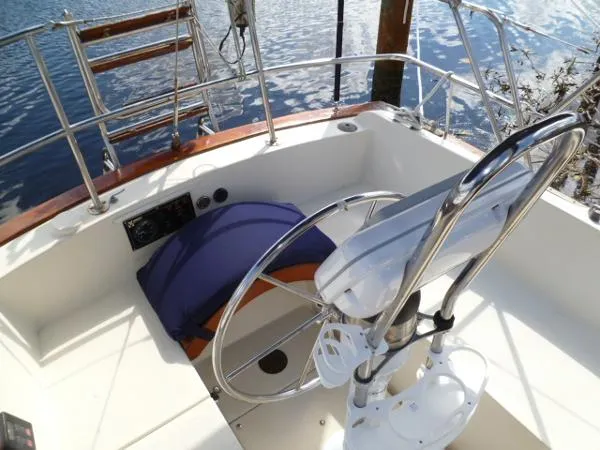 Slide: The Image of Pacific Seacraft Orion 27 MKII 1990 - 11