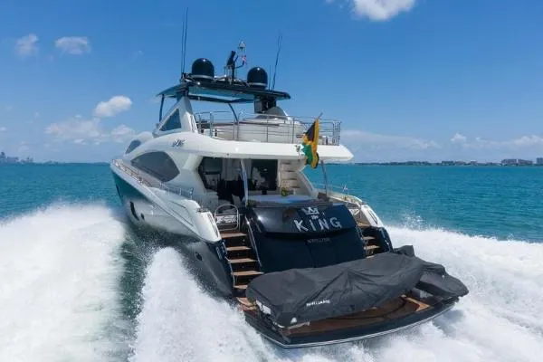 Slide: The Image of Sunseeker 88 MY 2014 - 4
