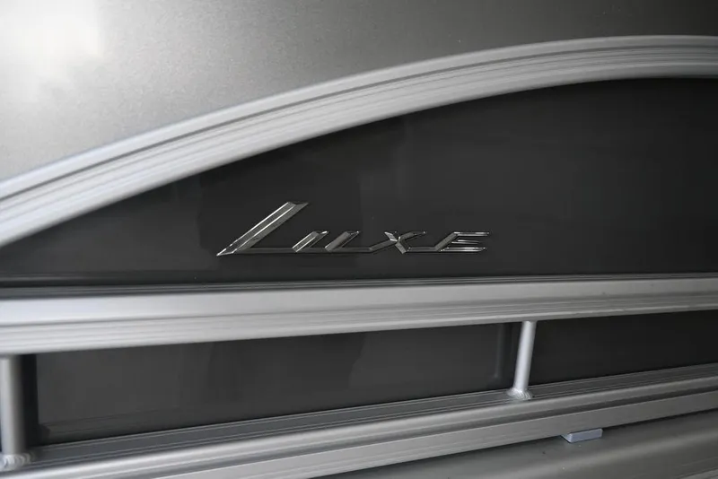 Slide: The Image of 2026 Bennington S Quad Bench 22 SSR, Luxe emblem detail. - 5