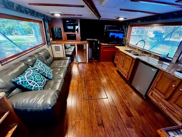 Slide: The Image of Hatteras 53 Convertible 1978 - 6