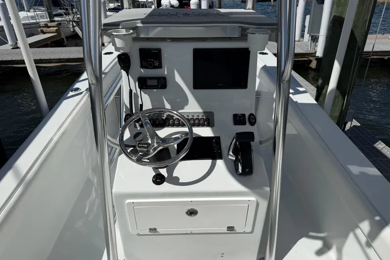 Slide: The Image of Helm of Andros Tarpon 26 boat, model year 2023. - 42