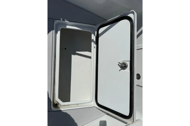 Slide: The Image of Andros 26 Tarpon 2023 - 65