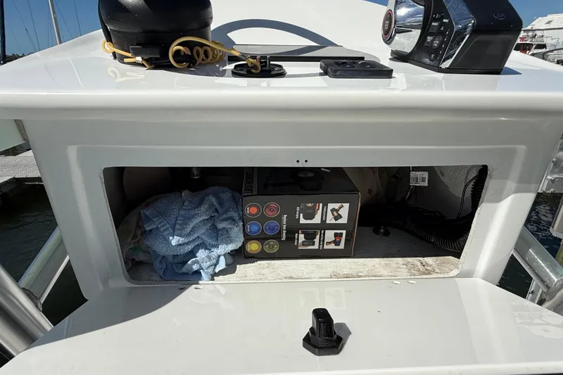 Slide: The Image of Andros 26 Tarpon 2023 - 76