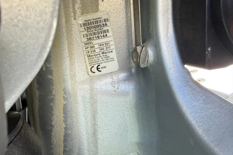 Slide: The Image of Label on an Andros Tarpon 26 boat, year 2023. - 16