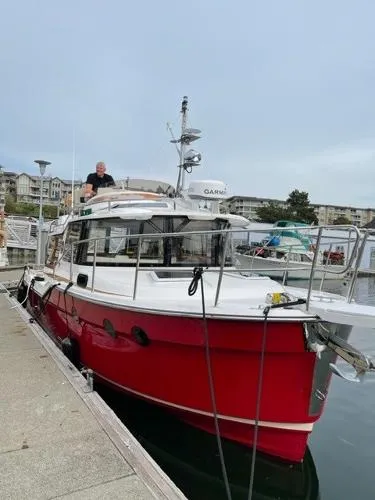 Slide: The Image of Ranger Tug R-29 Command Bridge Luxury Edition 2021 - 1