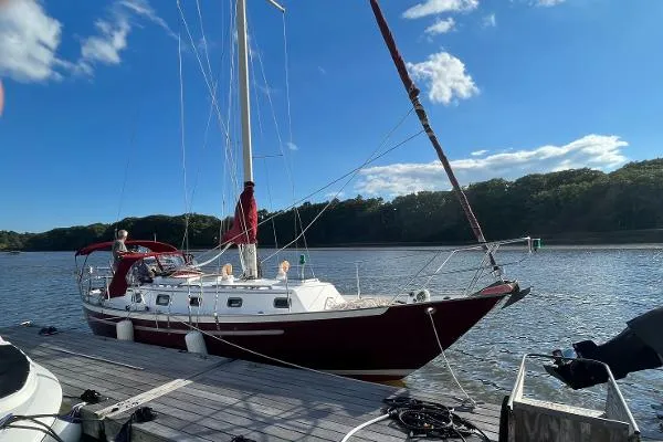 Slide: The Image of Pacific Seacraft 34 1991 - 9