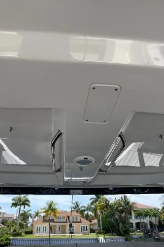 Slide: The Image of Boston Whaler 280 Vantage 2021 - 9