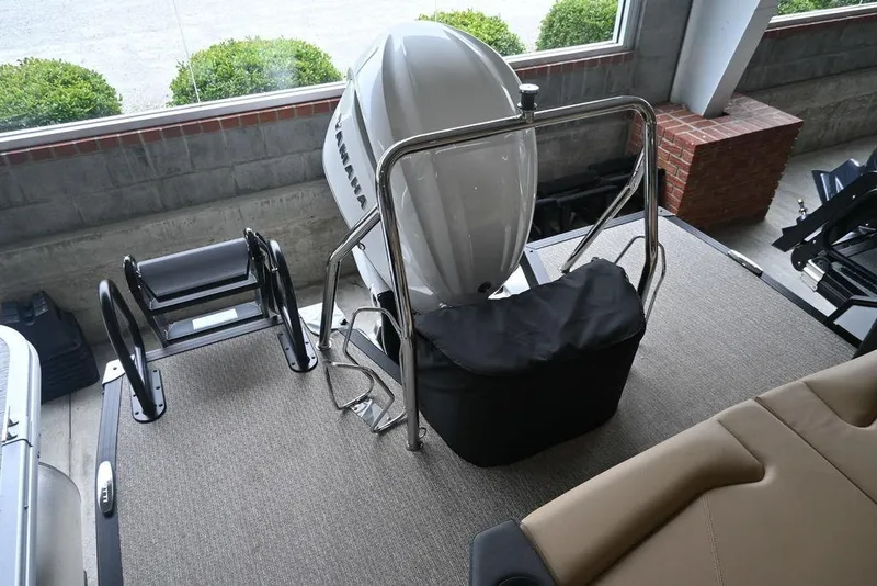 Slide: The Image of Evotti 723CS 2026 boat with Yamaha engine, featuring a rear deck and ladder. - 11