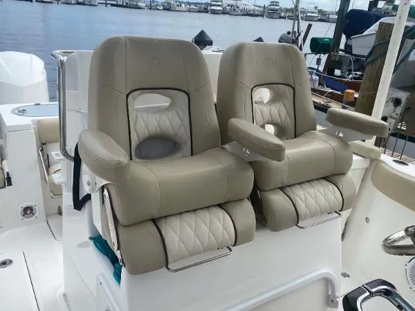 Slide: The Image of Sea Fox 288 Commander 2017 - 10