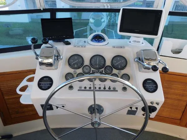 Slide: The Image of Atlantic 47 M/Y 1989 - 8