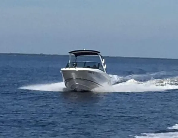 Slide: The Image of Boston Whaler 230 Vantage 2018 - 4