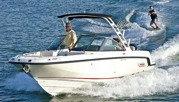 Slide: The Image of Boston Whaler 230 Vantage 2018 - 5