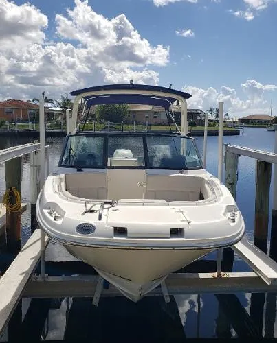 Slide: The Image of Boston Whaler 230 Vantage 2018 - 9