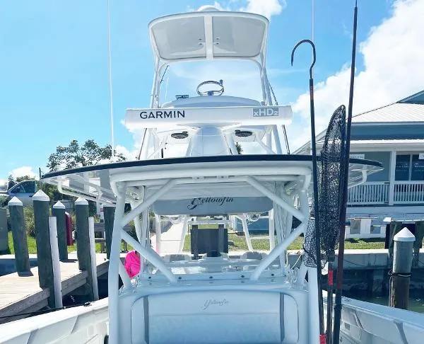 Slide: The Image of Yellowfin 42 2015 - 3