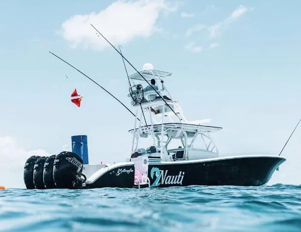Slide: The Image of Yellowfin 42 2015 - 7