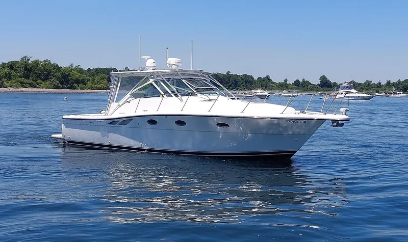 Slide: The Image of Tiara 3500 Open 2000 - 0