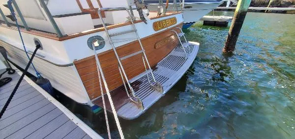 Slide: The Image of Grand Banks 42 Classic 1983 - 3