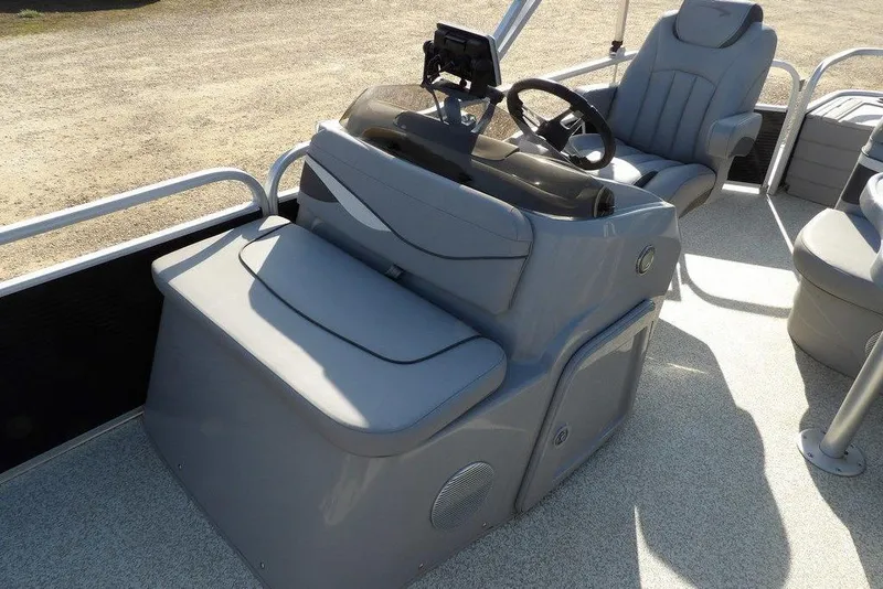 Slide: The Image of 2020 Bennington 20 SFV boat interior with steering console and seating. - 18