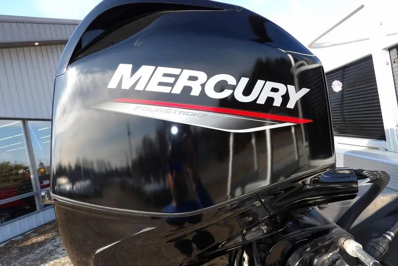 Slide: The Image of Mercury FourStroke engine on 2020 Bennington 20 SFV boat, close-up view. - 36