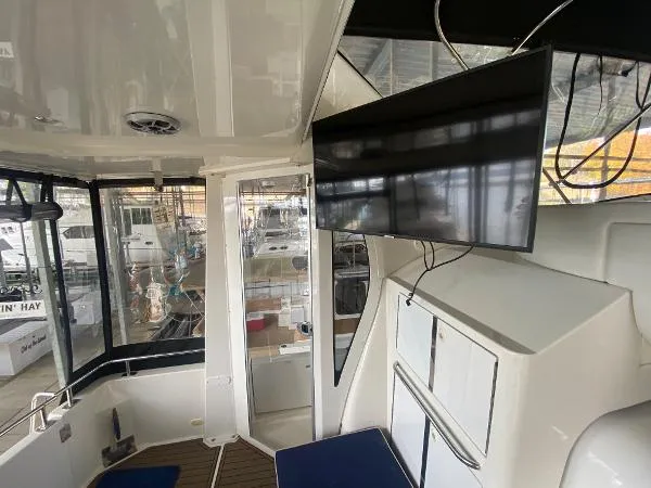 Slide: The Image of Carver Yachts 396 Motor Yacht 2002 - 7