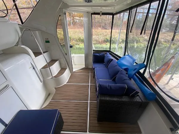Slide: The Image of Carver Yachts 396 Motor Yacht 2002 - 8