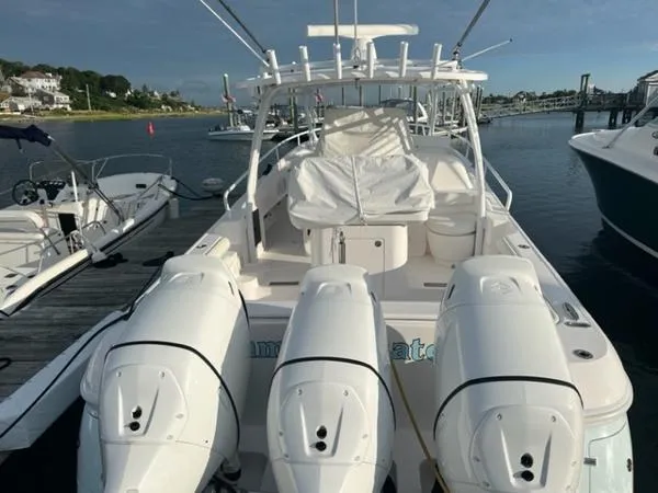 Slide: The Image of Intrepid 375 Walkaround 2018 - 7