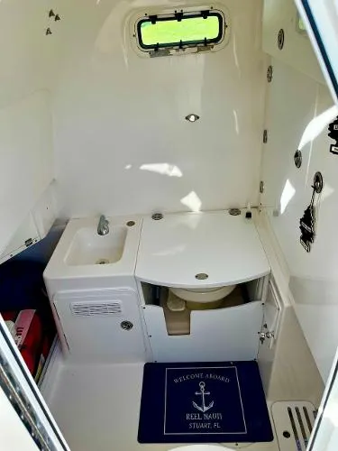 Slide: The Image of Everglades 350 Center Console 2007 - 10
