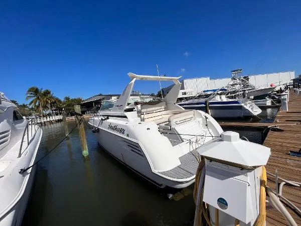 Slide: The Image of Carver Yachts Trojan Express 2001 - 3