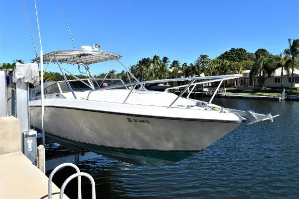 Slide: The Image of Contender 35 Side Console 2000 - 1